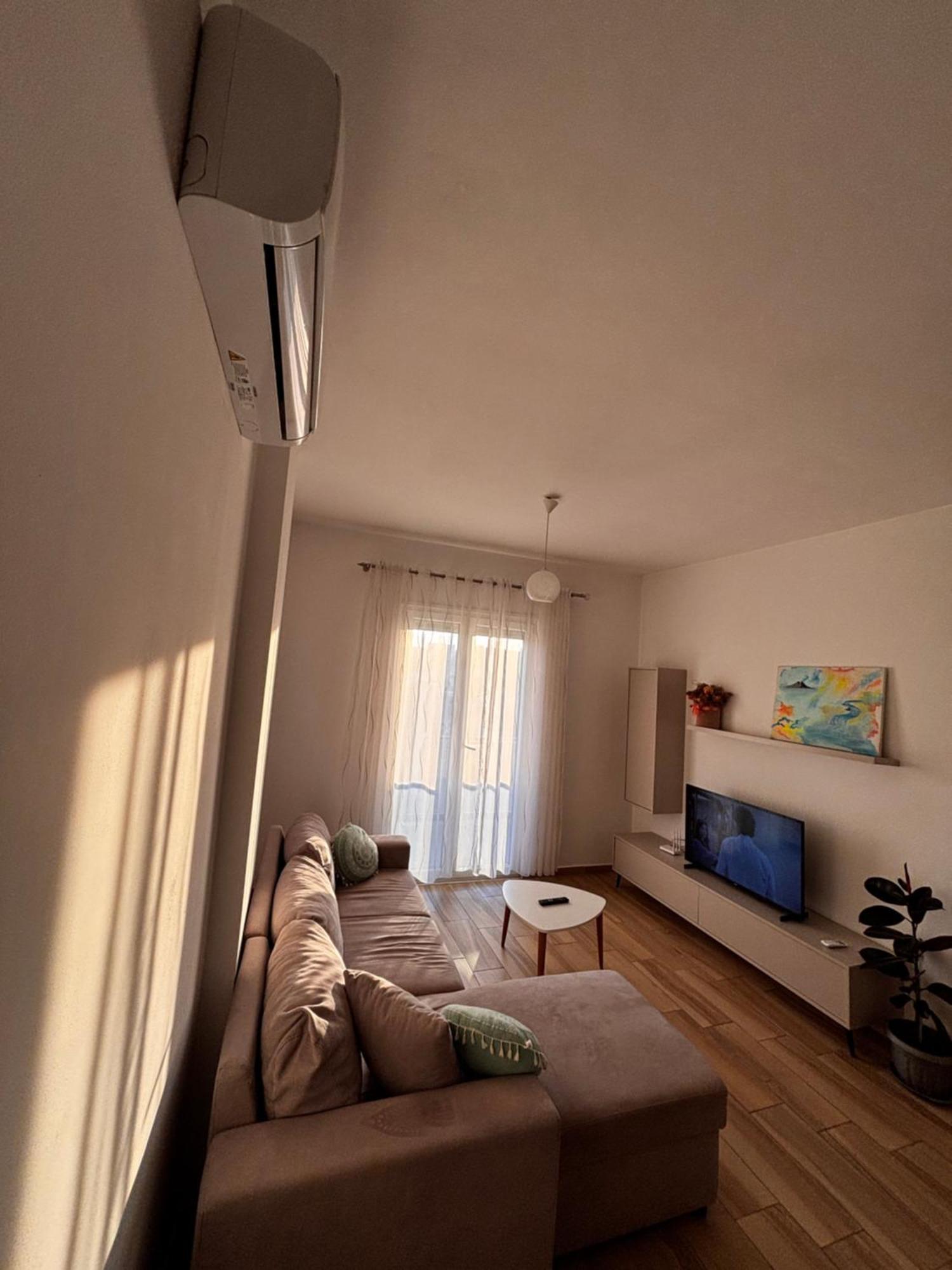 Jon'S Apartment Tirana Exterior photo